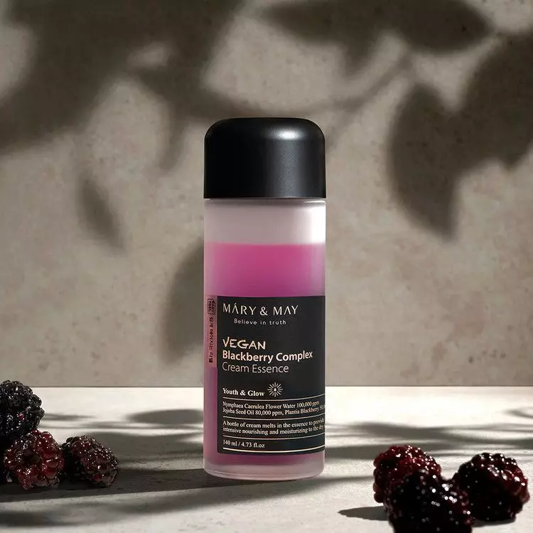 Веганская кремовая эссенция с экстрактом ежевики Mary&May Vegan Blackberry Complex Cream Essence